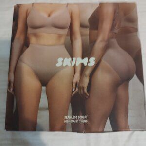 Skims Seamless Sculpt Mid Waist Thong Color Clay New Size Medium